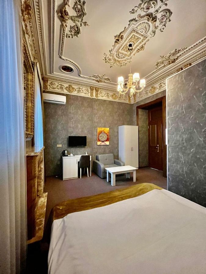 Nizami Hotel Baku Ngoại thất bức ảnh